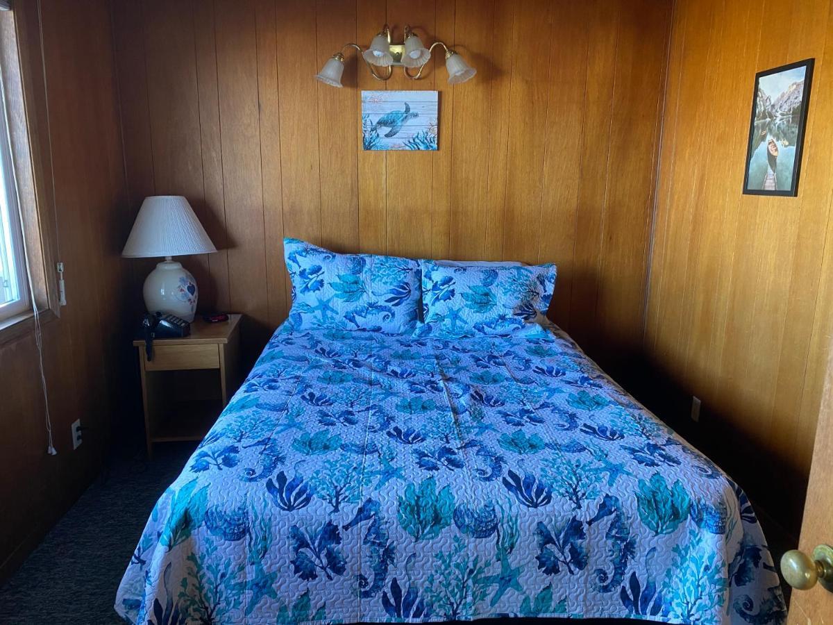 Sekiu Curley'S Resort & Dive Center מראה חיצוני תמונה